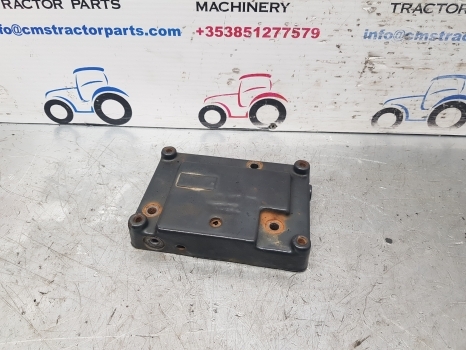 New Holland T5, T6 5.95, T5.105, T5.115 Spool Valve Top End Plate 5192188 - Valve hydraulique pour Tracteur agricole: photos 2 New Holland T5, T6 5.95, T5.105, T5.115 Spool Valve Top End Plate 5192188 - Valve hydraulique pour Tracteur agricole: photos 2