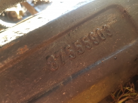 New Holland T6070 Front Axle Housing 87579152, 87633190, 87555903 - Essieu avant pour Tracteur agricole: photos 3 New Holland T6070 Front Axle Housing 87579152, 87633190, 87555903 - Essieu avant pour Tracteur agricole: photos 3