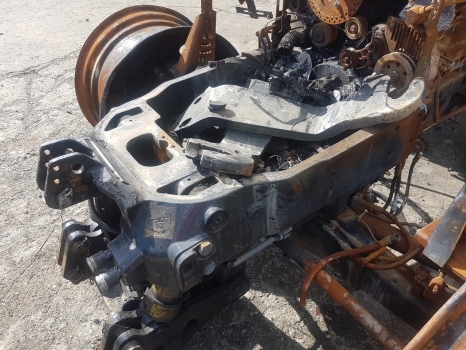 New Holland T7, T6000 Series T7.225 Front Axle Support, Bolster 84380306 - Essieu avant pour Tracteur agricole: photos 2 New Holland T7, T6000 Series T7.225 Front Axle Support, Bolster 84380306 - Essieu avant pour Tracteur agricole: photos 2