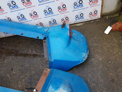 New Holland Tm, Ts, Tl, 60, 40, 35 Series, Cab Mudguard Kit 82007495, 82007496 - Aile: photos 5 New Holland Tm, Ts, Tl, 60, 40, 35 Series, Cab Mudguard Kit 82007495, 82007496 - Aile: photos 5