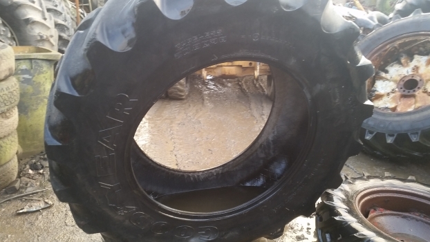 Old Stock Old Stock Rear Tyre Goodyear 20.8r38 5b03 - Pneu pour Tracteur agricole: photos 1 Old Stock Old Stock Rear Tyre Goodyear 20.8r38 5b03 - Pneu pour Tracteur agricole: photos 1
