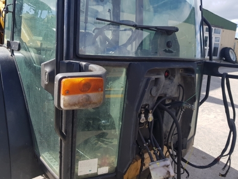 Same Dorado, Dorado Classic 66, 70, 76, 80, 85, 86 Cab Complete 0.007.1140.6/10 - Cabine pour Tracteur agricole: photos 4 Same Dorado, Dorado Classic 66, 70, 76, 80, 85, 86 Cab Complete 0.007.1140.6/10 - Cabine pour Tracteur agricole: photos 4