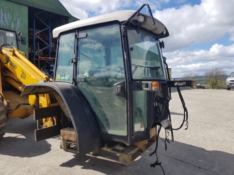 Same Dorado, Dorado Classic 66, 70, 76, 80, 85, 86 Cab Complete 0.007.1140.6/10 - Cabine pour Tracteur agricole: photos 2 Same Dorado, Dorado Classic 66, 70, 76, 80, 85, 86 Cab Complete 0.007.1140.6/10 - Cabine pour Tracteur agricole: photos 2