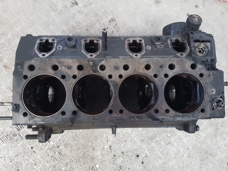 Same Explorer 65, 70 75, 80 Engine Crankcase Block 065.1110.0, 9.06599.41.3 - Carter pour Tracteur agricole: photos 2 Same Explorer 65, 70 75, 80 Engine Crankcase Block 065.1110.0, 9.06599.41.3 - Carter pour Tracteur agricole: photos 2
