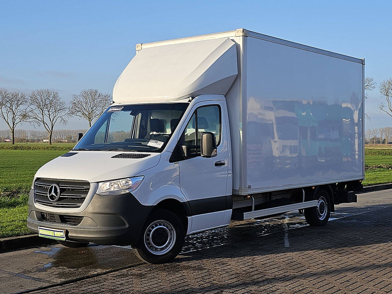 Mercedes-Benz Sprinter 317 - Fourgon grand volume: photos 2 Mercedes-Benz Sprinter 317 - Fourgon grand volume: photos 2