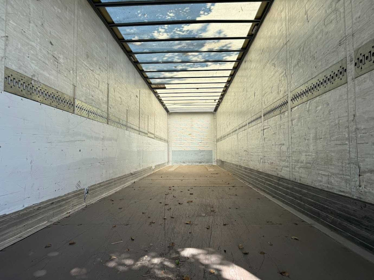 Schmitz Izoterma Kontener Box, 2015 r , z Francji - Semi-remorque isothermique: photos 4 Schmitz Izoterma Kontener Box, 2015 r , z Francji - Semi-remorque isothermique: photos 4