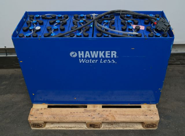 Hawker unknown | Battery 48V775Ah 48 5 PZMM775 Year 2023 weight 1132 kg sn. 8087 - Accumulateur pour Matériel de manutention: photos 1 Hawker unknown | Battery 48V775Ah 48 5 PZMM775 Year 2023 weight 1132 kg sn. 8087 - Accumulateur pour Matériel de manutention: photos 1