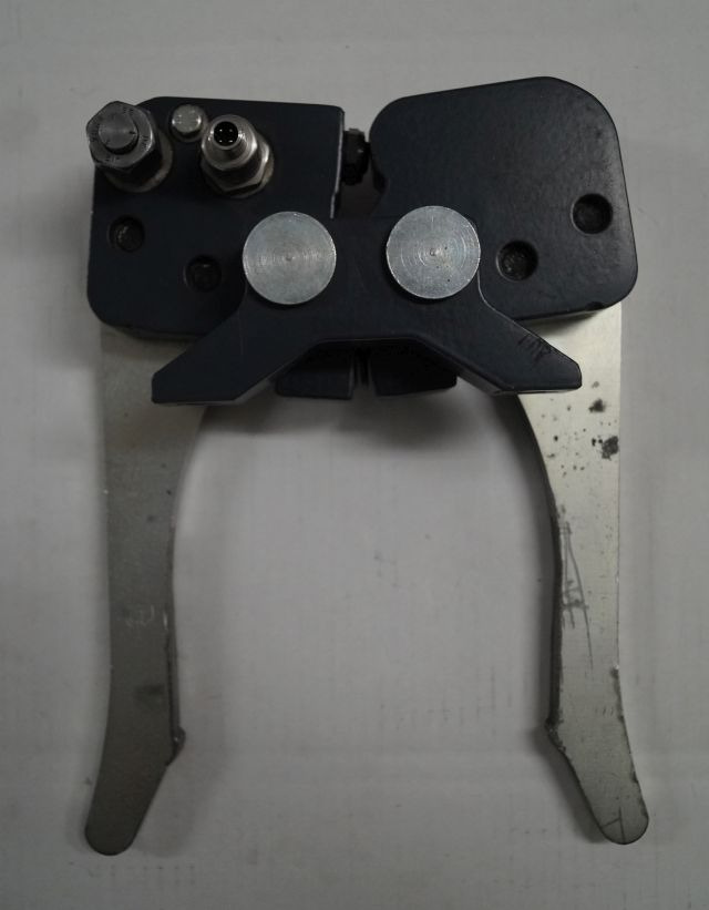Jungheinrich 51193016 | Hydraulic Clamb from EKS308 year 2014 loading sensor 511 Hydraulic Clamb from EKS308 year 2014 loading sensor 51106010 - Hydraulique pour Matériel de manutention: photos 1 Jungheinrich 51193016 | Hydraulic Clamb from EKS308 year 2014 loading sensor 511 Hydraulic Clamb from EKS308 year 2014 loading sensor 51106010 - Hydraulique pour Matériel de manutention: photos 1