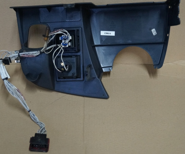 Jungheinrich 51212750 | Dashboard including ignition switch and LED battery indi - Panel de instrumentos pour Matériel de manutention: photos 2 Jungheinrich 51212750 | Dashboard including ignition switch and LED battery indi - Panel de instrumentos pour Matériel de manutention: photos 2