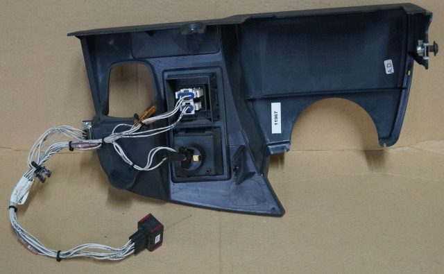 Jungheinrich 51212750 | Dashboard including ignition switch and LED battery indi - Panel de instrumentos pour Matériel de manutention: photos 2 Jungheinrich 51212750 | Dashboard including ignition switch and LED battery indi - Panel de instrumentos pour Matériel de manutention: photos 2