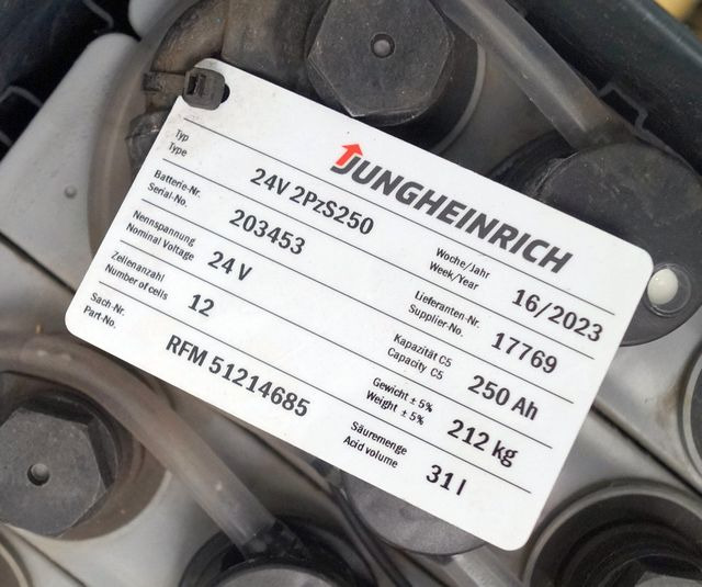 Jungheinrich unknown | Battery 24 2PZS250 year 2022 weight 212 kg sn. 203453 out - Accumulateur pour Matériel de manutention: photos 4 Jungheinrich unknown | Battery 24 2PZS250 year 2022 weight 212 kg sn. 203453 out - Accumulateur pour Matériel de manutention: photos 4
