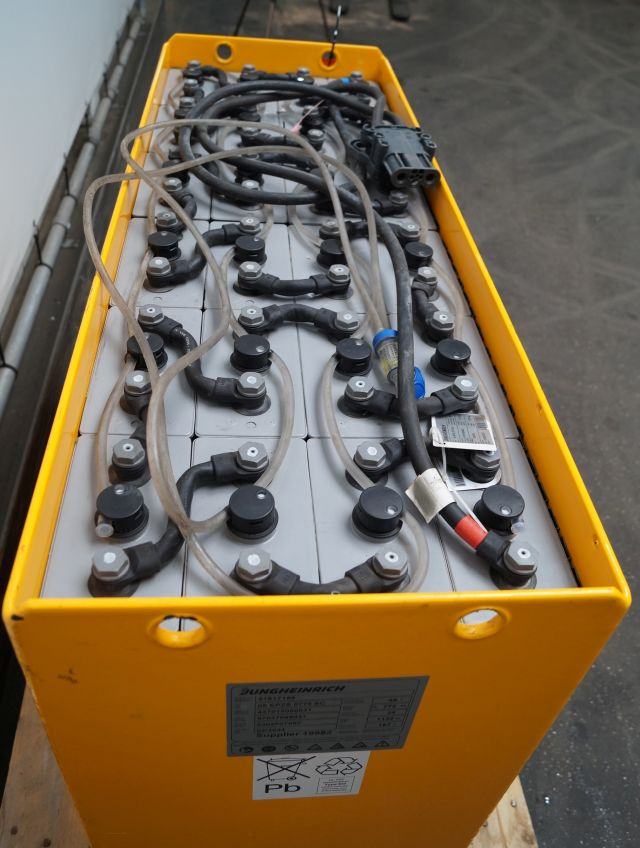 Jungheinrich unknown | Battery 48V775Ah 05-EPZS775SC Year 2024 weight 1135 kg sn - Accumulateur pour Matériel de manutention: photos 2 Jungheinrich unknown | Battery 48V775Ah 05-EPZS775SC Year 2024 weight 1135 kg sn - Accumulateur pour Matériel de manutention: photos 2