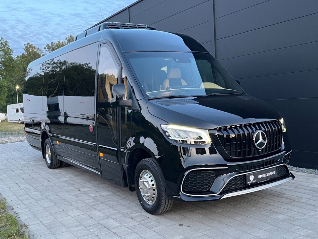 Mercedes-Benz Sprinter 519 XL /19+1+1/Luxury Bus /Coming Soon! Mercedes-Benz Sprinter 519 XL /19+1+1/Luxury /Panorama Windows - Minibus, Transport de personnes: photos 1 Mercedes-Benz Sprinter 519 XL /19+1+1/Luxury Bus /Coming Soon! Mercedes-Benz Sprinter 519 XL /19+1+1/Luxury /Panorama Windows - Minibus, Transport de personnes: photos 1