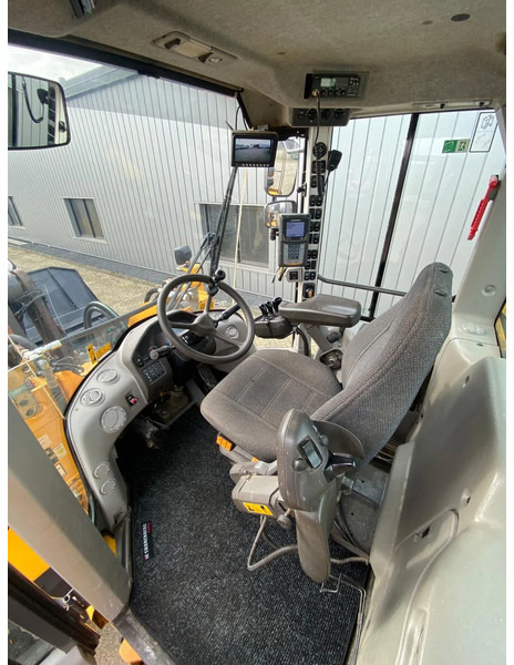 Chargeuse sur pneus Volvo L180 G: photos 12