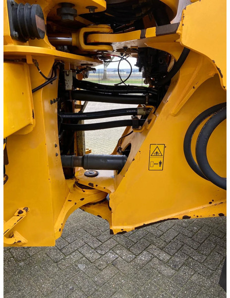 Chargeuse sur pneus Volvo L180 G: photos 8