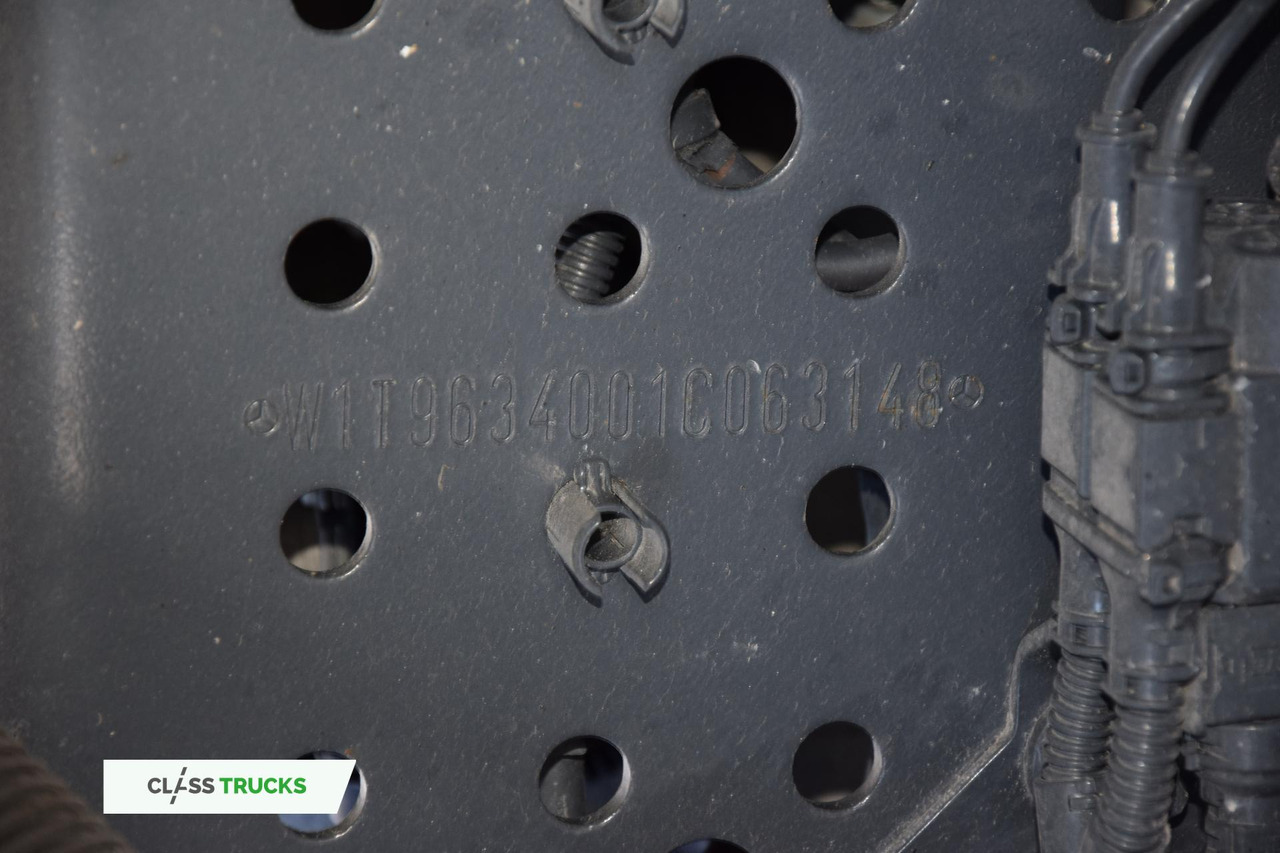 Tracteur routier Mercedes-Benz Actros 5 1845 BigSpace Adaptive Cruise Control: photos 18