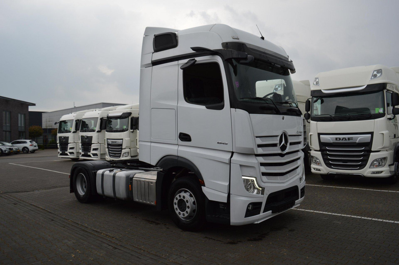 Mercedes-Benz Actros 5 1845 BigSpace - Tracteur routier: photos 3 Mercedes-Benz Actros 5 1845 BigSpace - Tracteur routier: photos 3