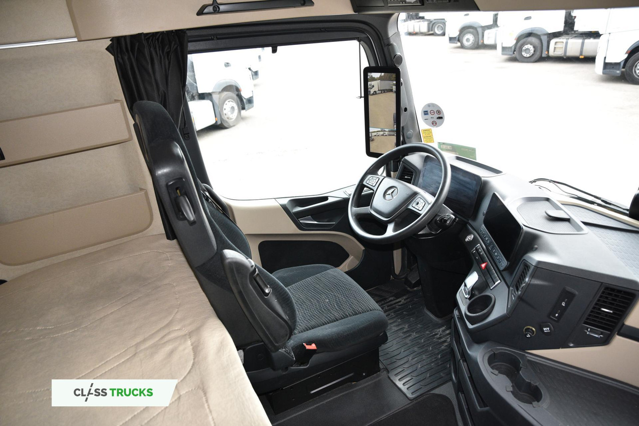 Tracteur routier Mercedes-Benz Actros 5 1845 BigSpace: photos 12 Tracteur routier Mercedes-Benz Actros 5 1845 BigSpace: photos 12