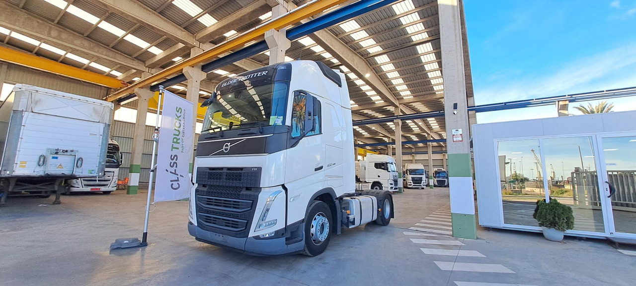 Volvo FH 460 Globetrotter XL Retarder - Tracteur routier: photos 1 Volvo FH 460 Globetrotter XL Retarder - Tracteur routier: photos 1