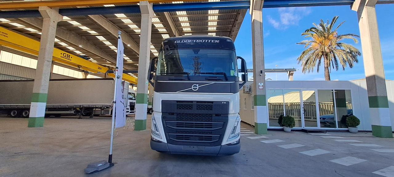 Volvo FH 460 Globetrotter XL i-Save Retarder - Tracteur routier: photos 2 Volvo FH 460 Globetrotter XL i-Save Retarder - Tracteur routier: photos 2