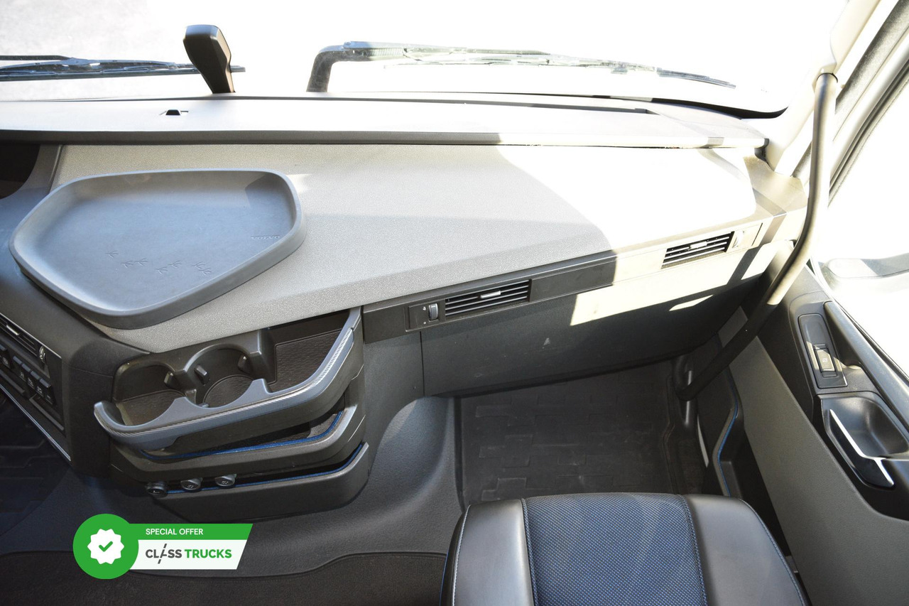 Crédit-bail de Volvo FH 500 Globetrotter XL, Side Skirts Volvo FH 500 Globetrotter XL, Side Skirts: photos 15