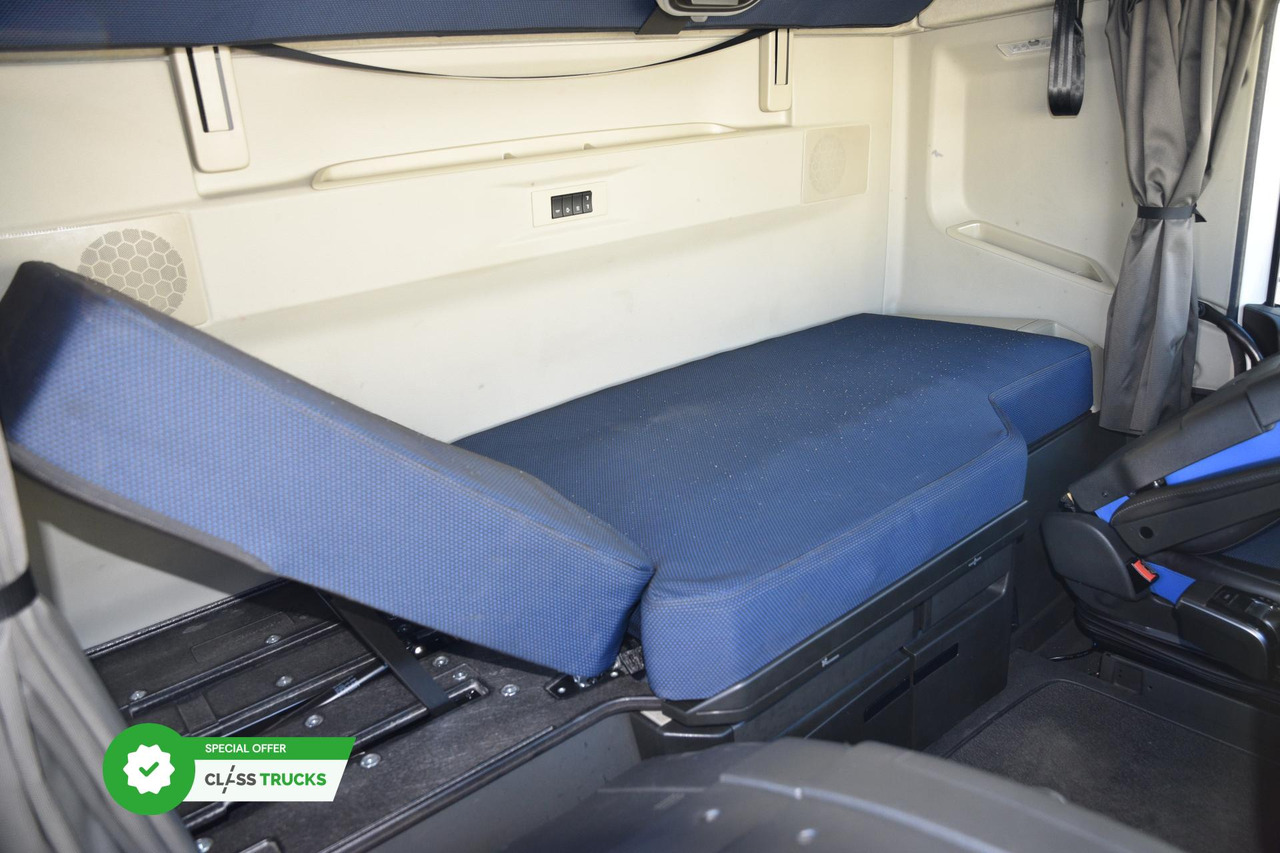 Crédit-bail de Volvo FH 500 Globetrotter XL, Side Skirts Volvo FH 500 Globetrotter XL, Side Skirts: photos 20