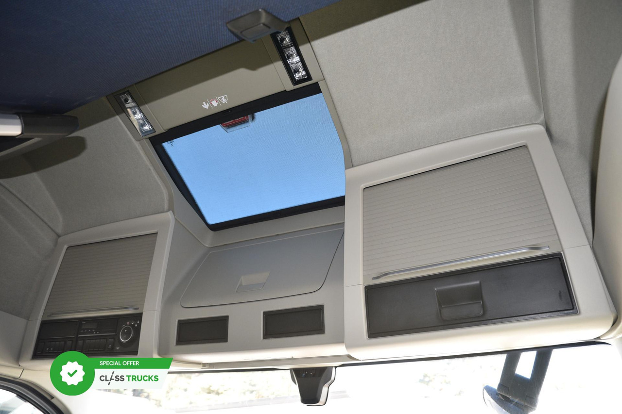 Crédit-bail de Volvo FH 500 Globetrotter XL, Side Skirts Volvo FH 500 Globetrotter XL, Side Skirts: photos 16