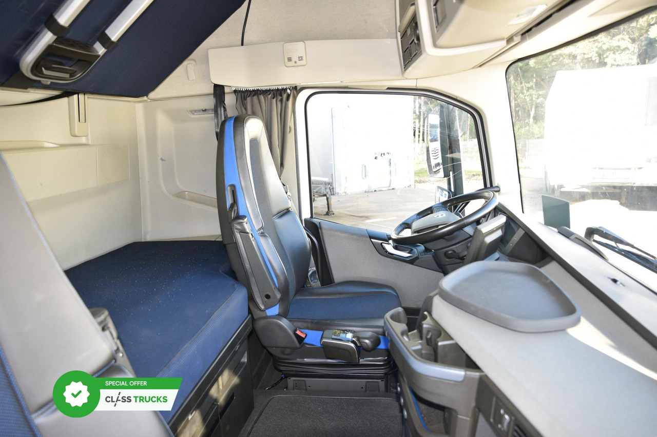 Crédit-bail de Volvo FH 500 Globetrotter XL, Side Skirts Volvo FH 500 Globetrotter XL, Side Skirts: photos 11