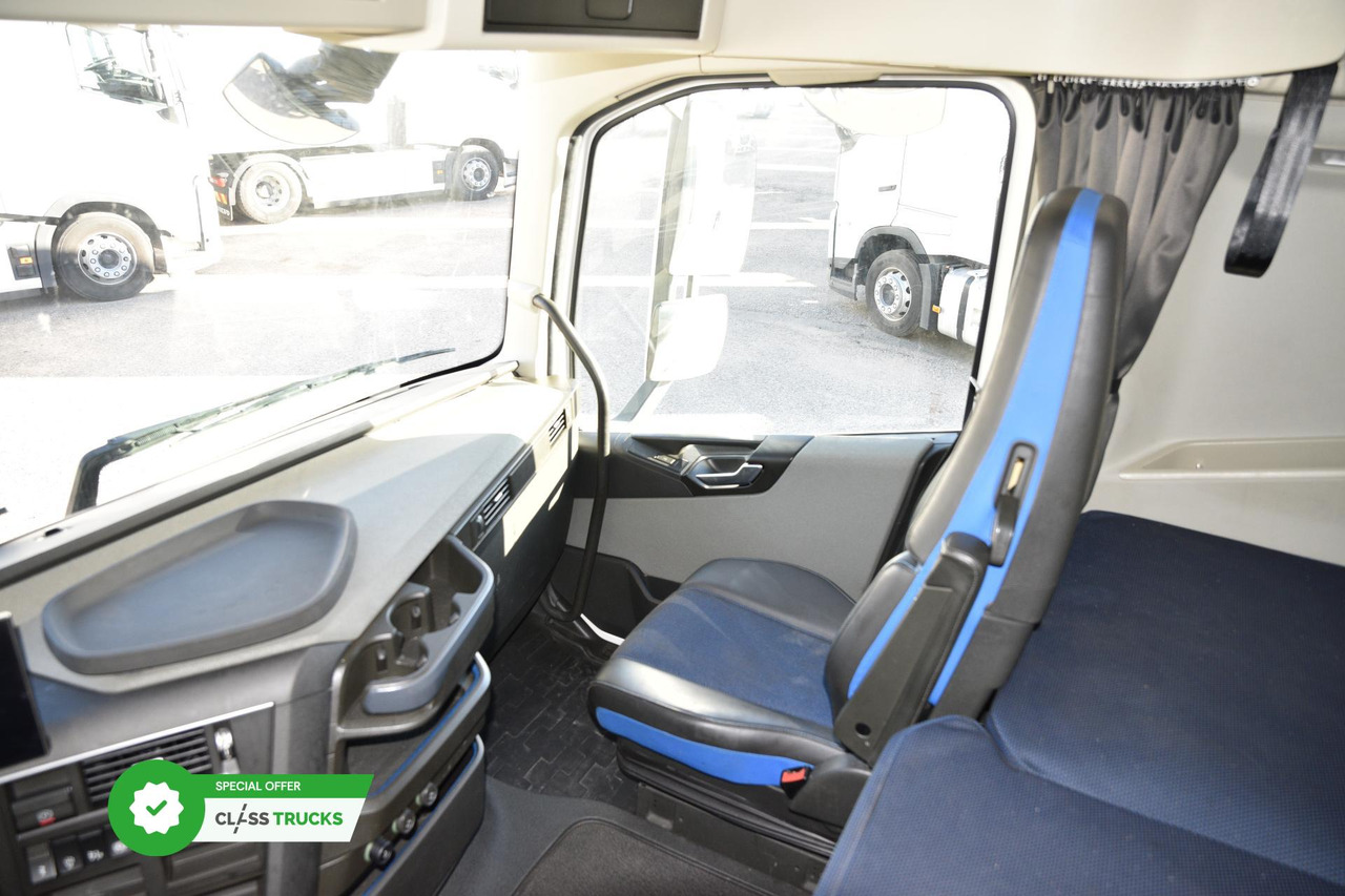 Crédit-bail de Volvo FH 500 Globetrotter XL, Side Skirts Volvo FH 500 Globetrotter XL, Side Skirts: photos 13