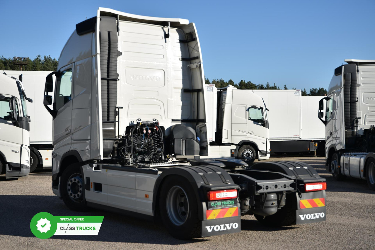 Crédit-bail de Volvo FH 500 Globetrotter XL, Side Skirts Volvo FH 500 Globetrotter XL, Side Skirts: photos 6