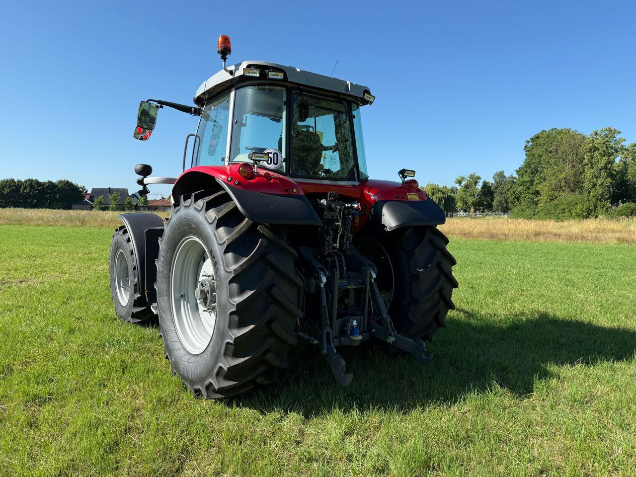 Massey Ferguson MF 6S.165 DYNA-VT - Tracteur agricole: photos 3 Massey Ferguson MF 6S.165 DYNA-VT - Tracteur agricole: photos 3