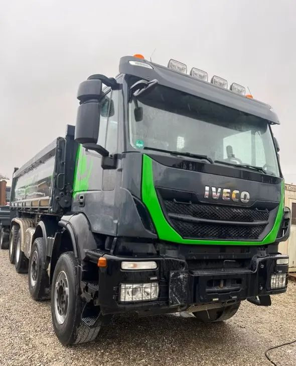 Iveco Magirus AD 340 T • 8x4 • Bordmatik Wywrotka trójstronna • 450 KM • Euro 6 • Przebieg 294 304 km ! - Camion benne: photos 1 Iveco Magirus AD 340 T • 8x4 • Bordmatik Wywrotka trójstronna • 450 KM • Euro 6 • Przebieg 294 304 km ! - Camion benne: photos 1
