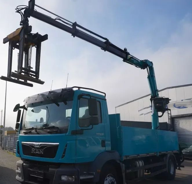 MAN TGS 18.290 | Żuraw Hyva HB 150 | Euro 6 | Automat | 1. właściciel | 4X2 | Przebieg 160 124 ! - Camion plateau, Camion grue: photos 4 MAN TGS 18.290 | Żuraw Hyva HB 150 | Euro 6 | Automat | 1. właściciel | 4X2 | Przebieg 160 124 ! - Camion plateau, Camion grue: photos 4