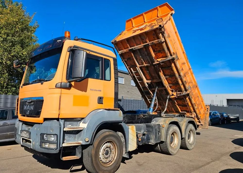 MAN TGS 26.480 6x4 WYWROTKA 3-STRONNA | AUTOMAT | EURO 5 | PRZEBIEG 310 000km! - Camion benne: photos 3 MAN TGS 26.480 6x4 WYWROTKA 3-STRONNA | AUTOMAT | EURO 5 | PRZEBIEG 310 000km! - Camion benne: photos 3