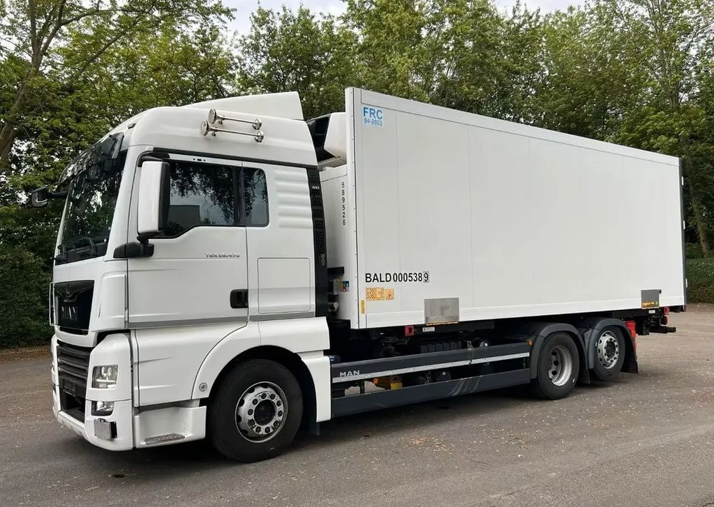 MAN TGX 26.470 – Chłodnia z agregatem Thermo King / Retarder / Navi / Euro 6 /6x2 - Camion frigorifique: photos 4 MAN TGX 26.470 – Chłodnia z agregatem Thermo King / Retarder / Navi / Euro 6 /6x2 - Camion frigorifique: photos 4