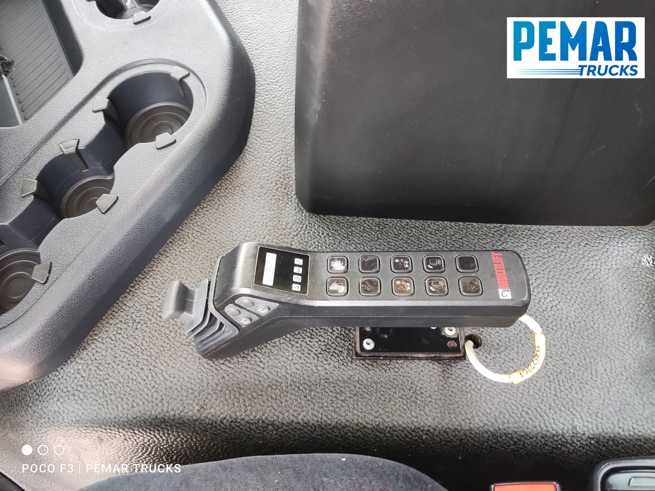 Crédit-bail de MERCEDES-BENZ ANTOS 2546 6X2 MULTILIFT MERCEDES-BENZ ANTOS 2546 6X2 MULTILIFT: photos 30