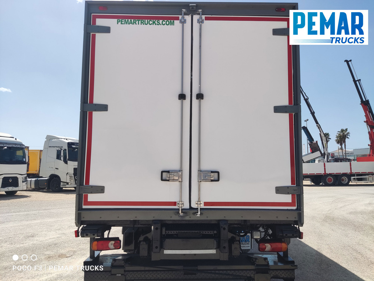 Camion frigorifique RENAULT MIDLUM 270 FRIGORIFICO 16T EURO 5: photos 6