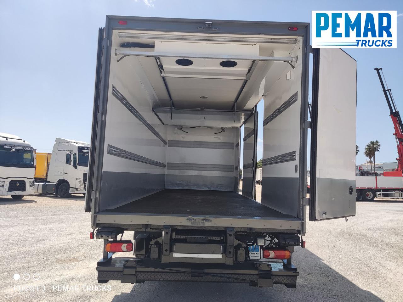 Camion frigorifique RENAULT MIDLUM 270 FRIGORIFICO 16T EURO 5: photos 14
