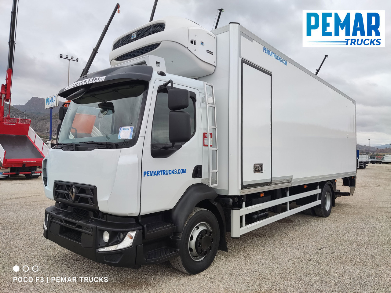 RENAULT MIDLUM D16 240 EURO 6 - Camion frigorifique: photos 1 RENAULT MIDLUM D16 240 EURO 6 - Camion frigorifique: photos 1