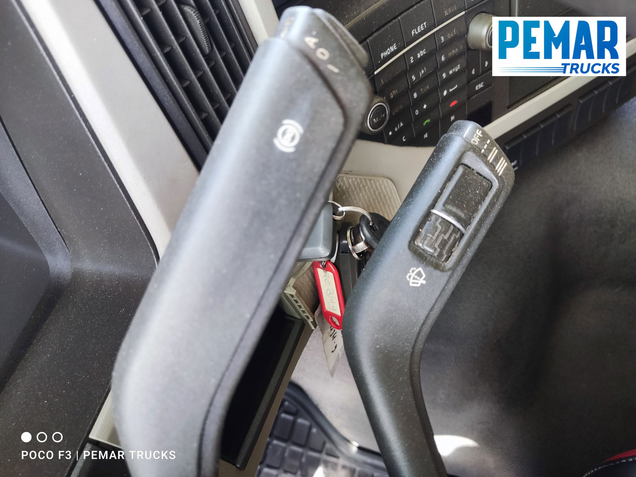 Camion grue VOLVO FM 330 GRUA CAJA FIJA: photos 31