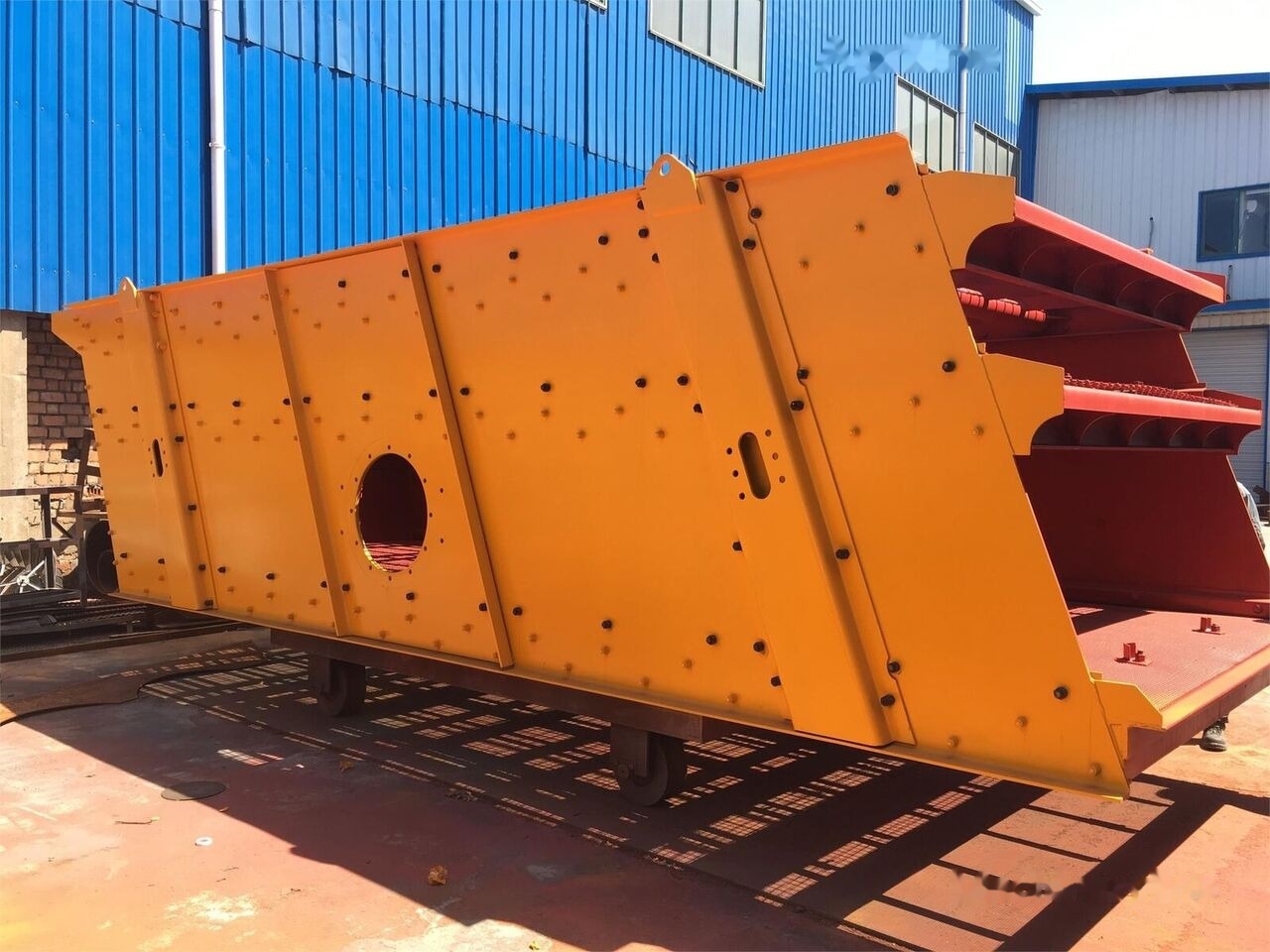 Kinglink 3YA2360 Triple decks Vibrating Screen | Silex - Crible: photos 5 Kinglink 3YA2360 Triple decks Vibrating Screen | Silex - Crible: photos 5