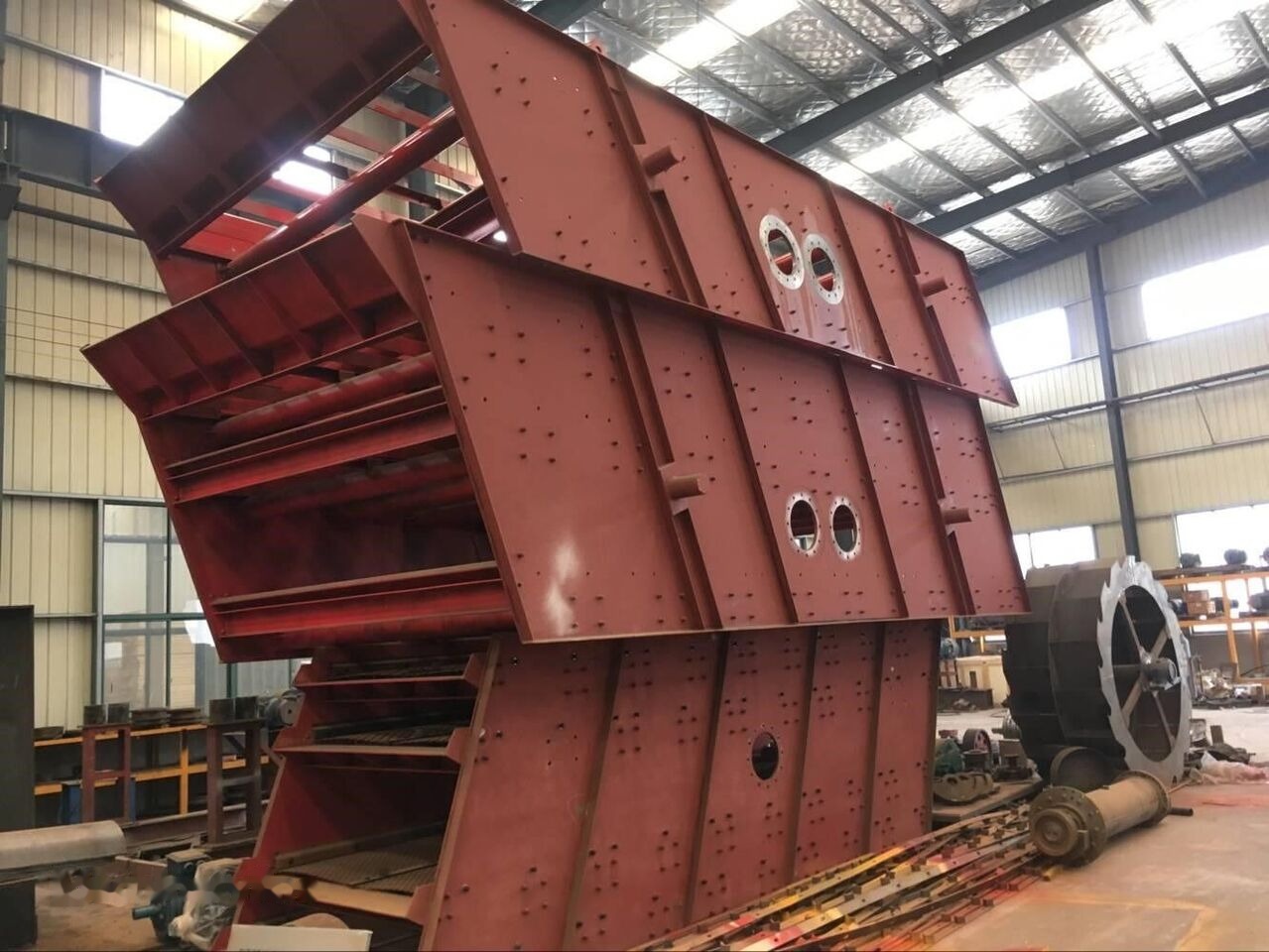 Kinglink 3YK2160 Aggregates and Stone Vibrating Screen | 300TPH - Crible: photos 2 Kinglink 3YK2160 Aggregates and Stone Vibrating Screen | 300TPH - Crible: photos 2
