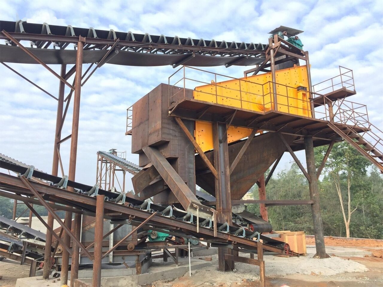 Kinglink 3YK2475 Vibrating Screening Machine | Mineral Aggregates - Crible: photos 2 Kinglink 3YK2475 Vibrating Screening Machine | Mineral Aggregates - Crible: photos 2