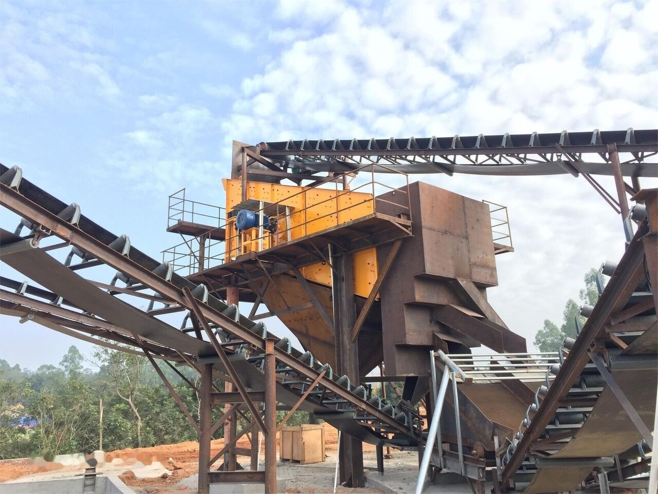 Kinglink 3YK2475 Vibrating Screening Machine | Mineral Aggregates - Crible: photos 1 Kinglink 3YK2475 Vibrating Screening Machine | Mineral Aggregates - Crible: photos 1