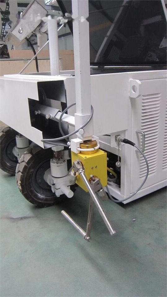 Kinglink MC450 Curbmaker/Curb maker - Concasseur à mâchoires: photos 5 Kinglink MC450 Curbmaker/Curb maker - Concasseur à mâchoires: photos 5