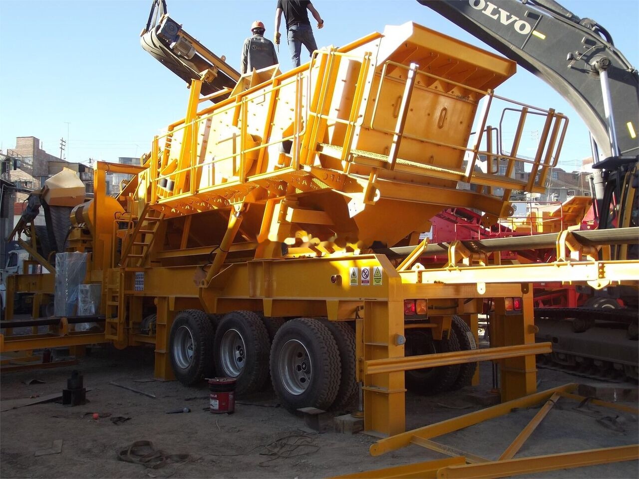 Kinglink Portable Mobile Vibrating Screen 3YK1548 - Crible: photos 1 Kinglink Portable Mobile Vibrating Screen 3YK1548 - Crible: photos 1