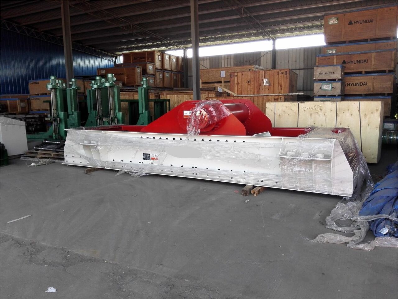 Kinglink ZSW600X130 OEM manufacturing Gator type Vibrating Grizzly Feeder - Crible: photos 2 Kinglink ZSW600X130 OEM manufacturing Gator type Vibrating Grizzly Feeder - Crible: photos 2