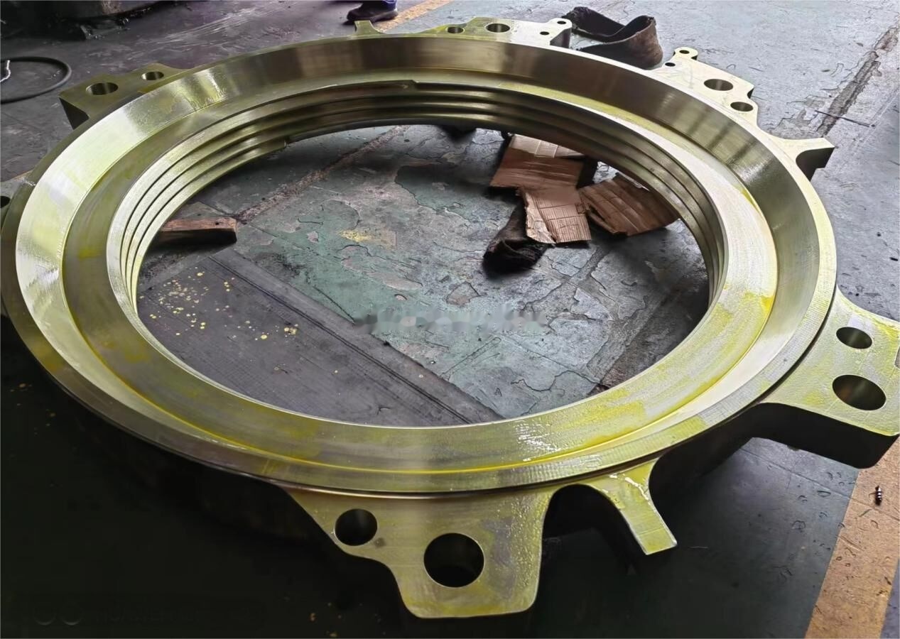 Metso Adjustment Ring for Metso HP500 Cone Crusher - Concasseur à cône: photos 1 Metso Adjustment Ring for Metso HP500 Cone Crusher - Concasseur à cône: photos 1