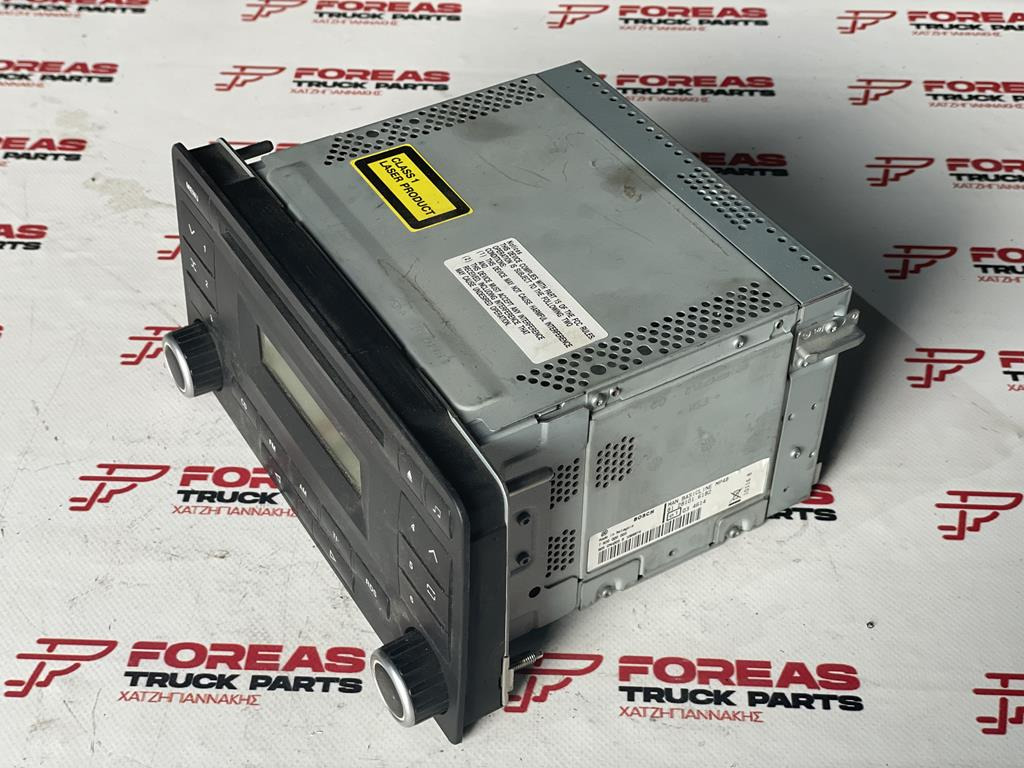 BOSCH RADIO FOR MAN - 81.28101-6182 - Cabine et intérieur pour Camion: photos 2 BOSCH RADIO FOR MAN - 81.28101-6182 - Cabine et intérieur pour Camion: photos 2