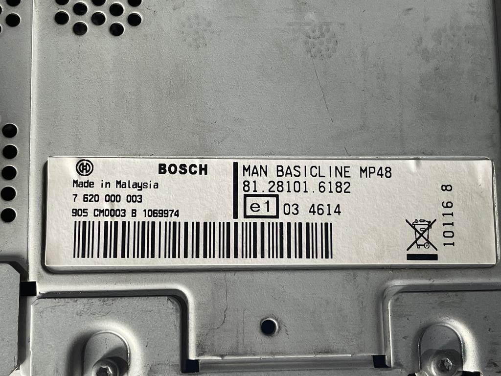 BOSCH RADIO FOR MAN - 81.28101-6182 - Cabine et intérieur pour Camion: photos 3 BOSCH RADIO FOR MAN - 81.28101-6182 - Cabine et intérieur pour Camion: photos 3